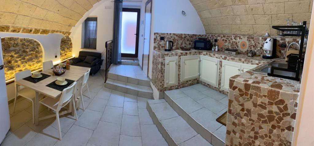 La Dimora Di Tonia Apartment เมซานเย ภายนอก รูปภาพ
